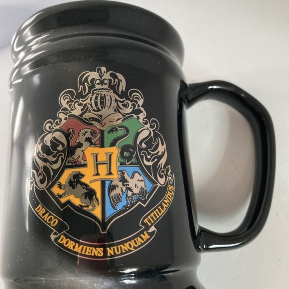 HARRY POTTER Hogwarts Crest Coffee Tea Cup Mug Disney Universal Studios 15 oz - Picture 6 of 16